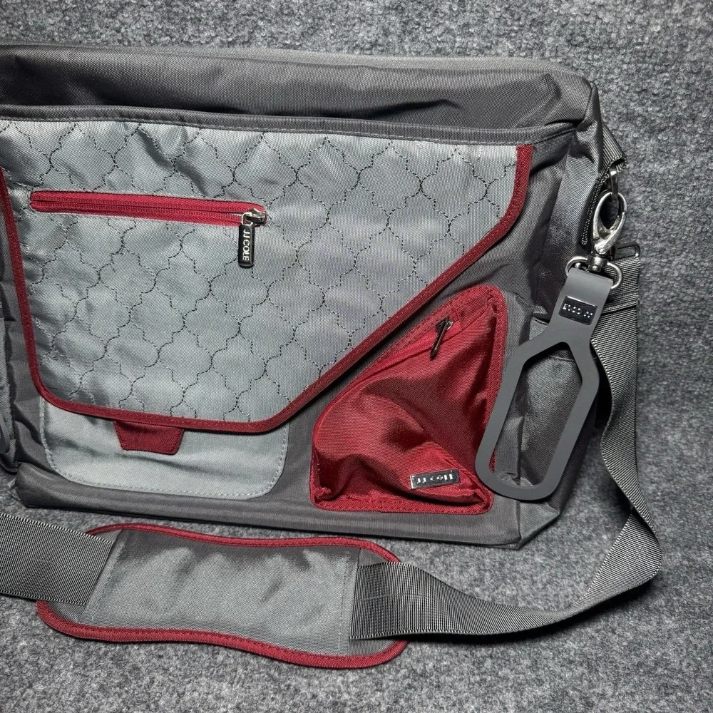 JJ‎ Cole Gray Red Diaper Bag Tote w/ Accessories Shoulder Bag Set Messenger Bag